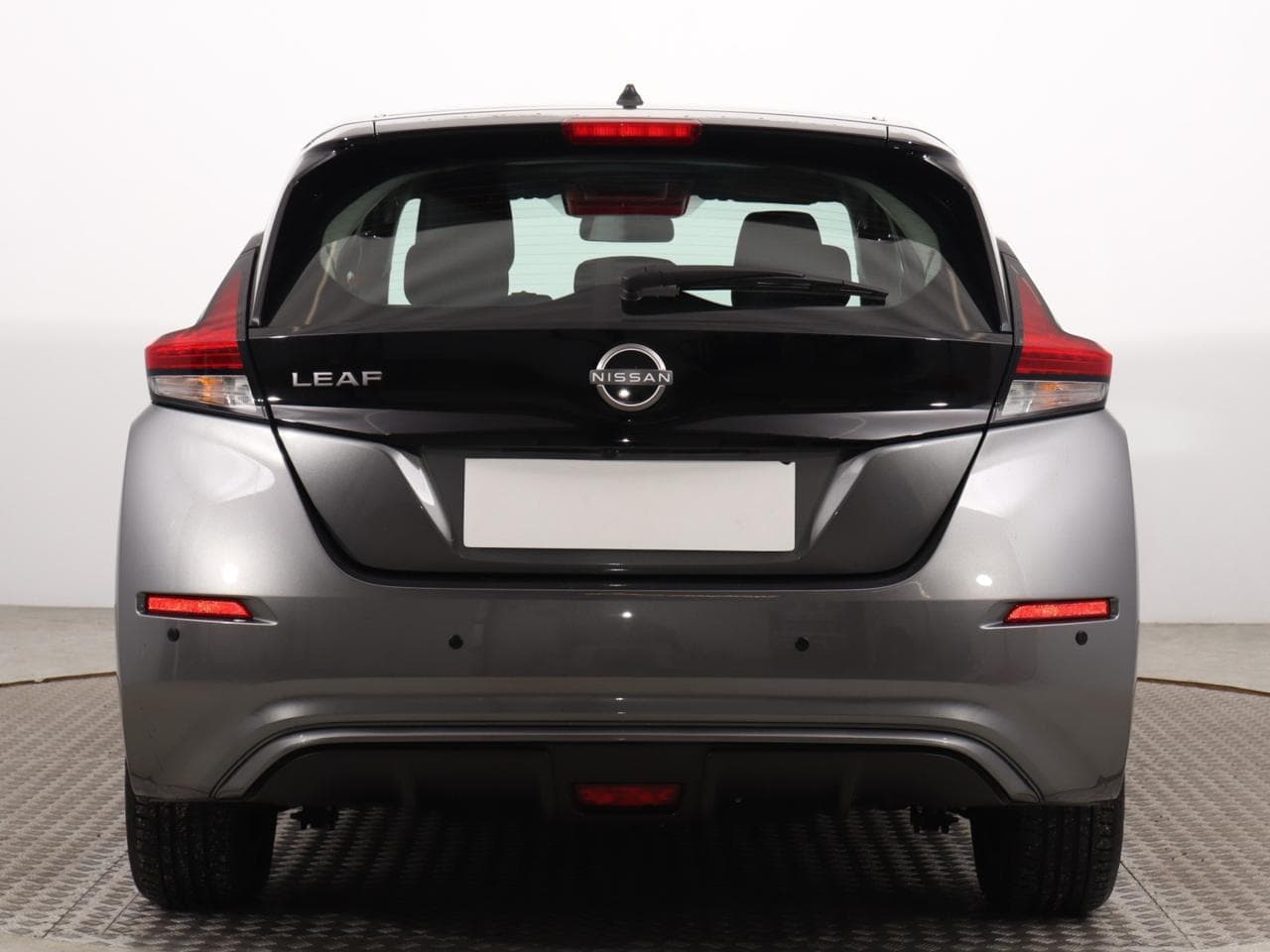 2022 Nissan LEAF - 6