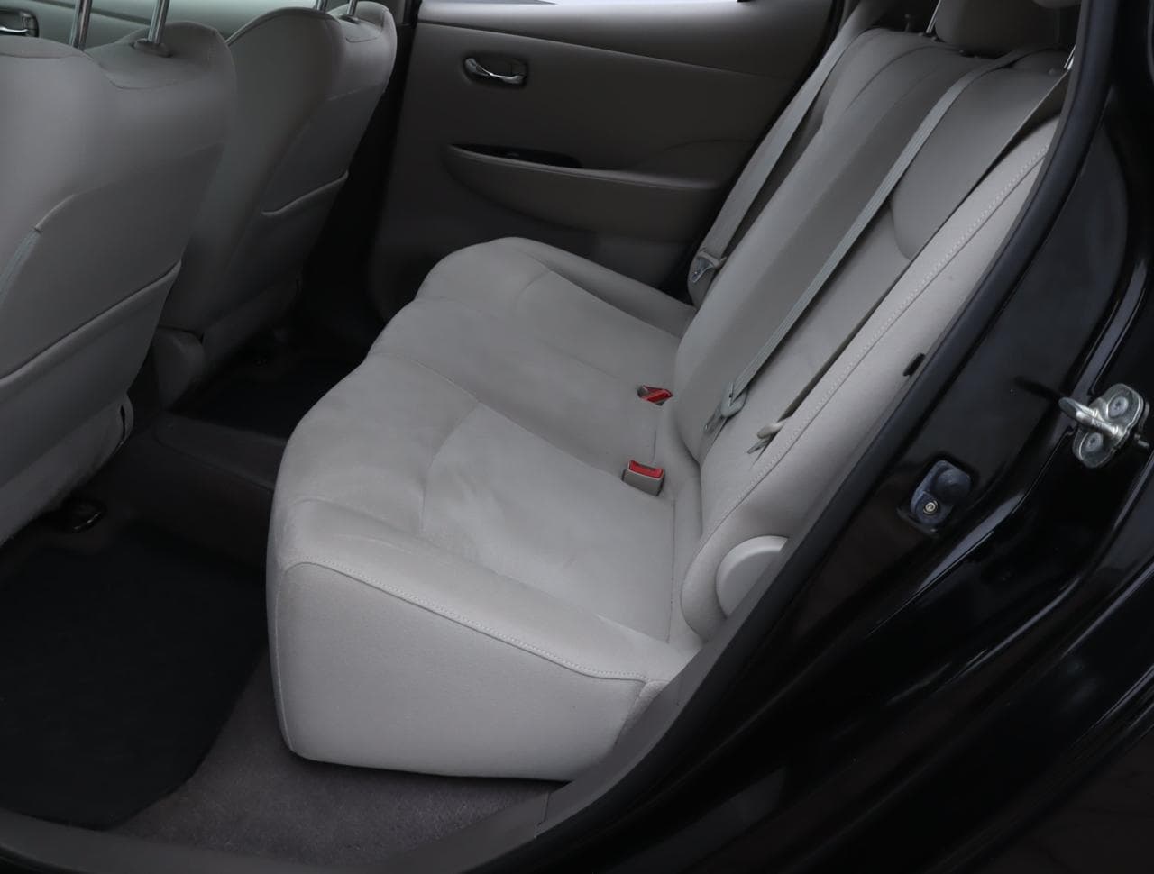 2012 Nissan LEAF - 21