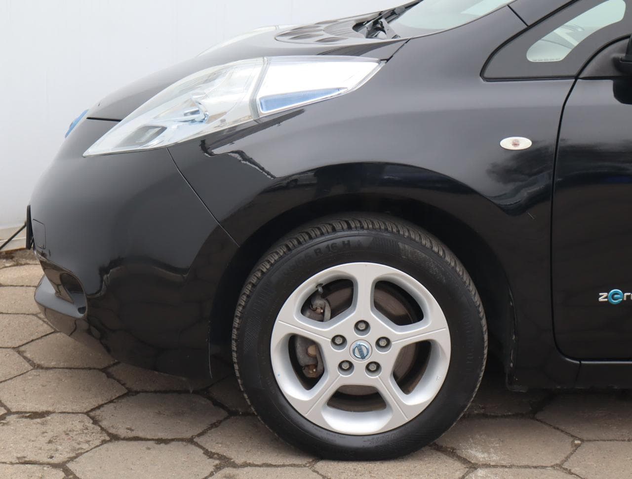 2012 Nissan LEAF - 28