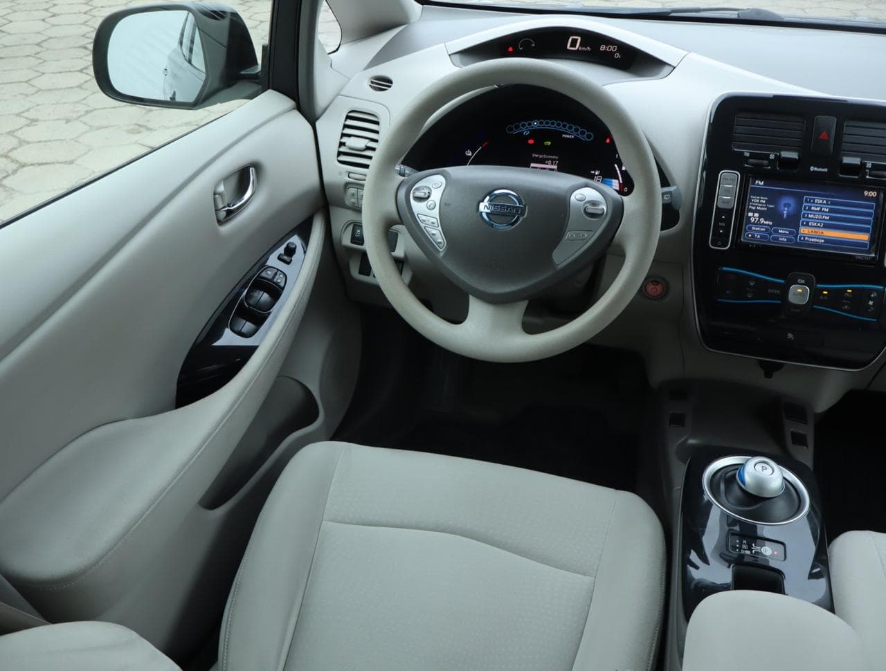 2012 Nissan LEAF - 10
