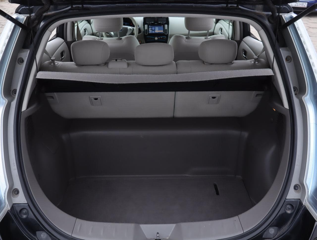 2012 Nissan LEAF - 26