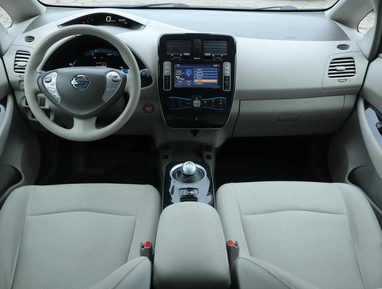 2012 Nissan LEAF - 11