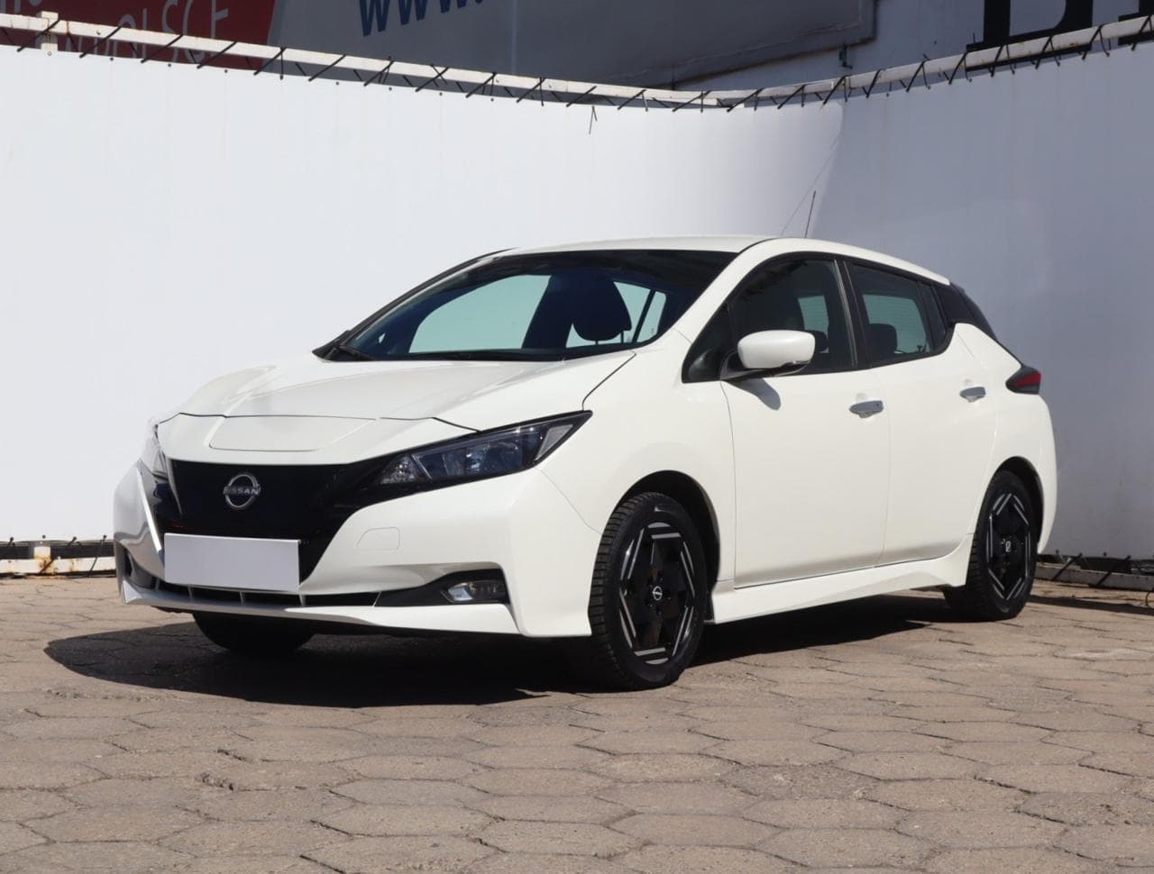 2022 Nissan LEAF - 3
