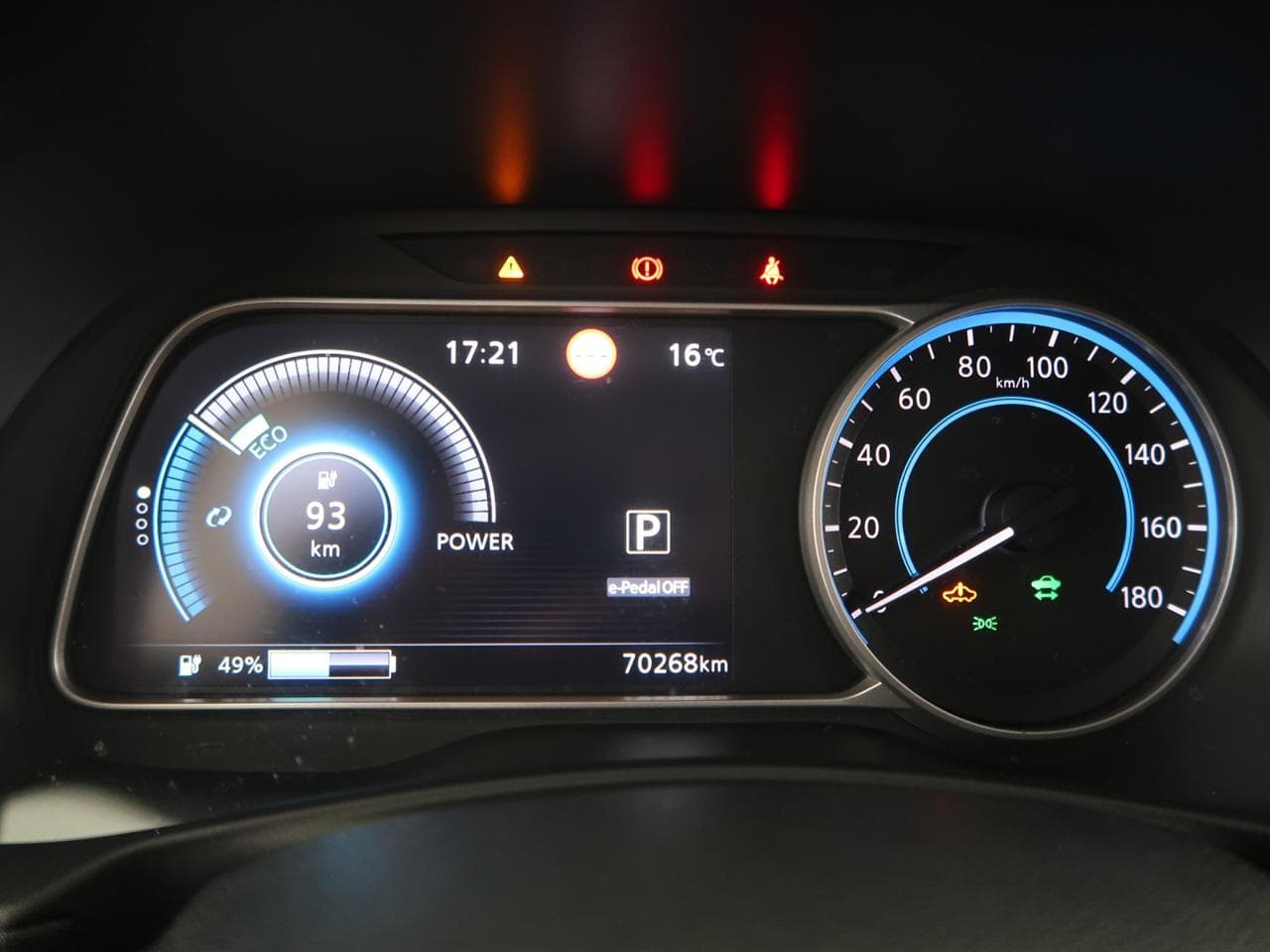 2018 Nissan LEAF - 17