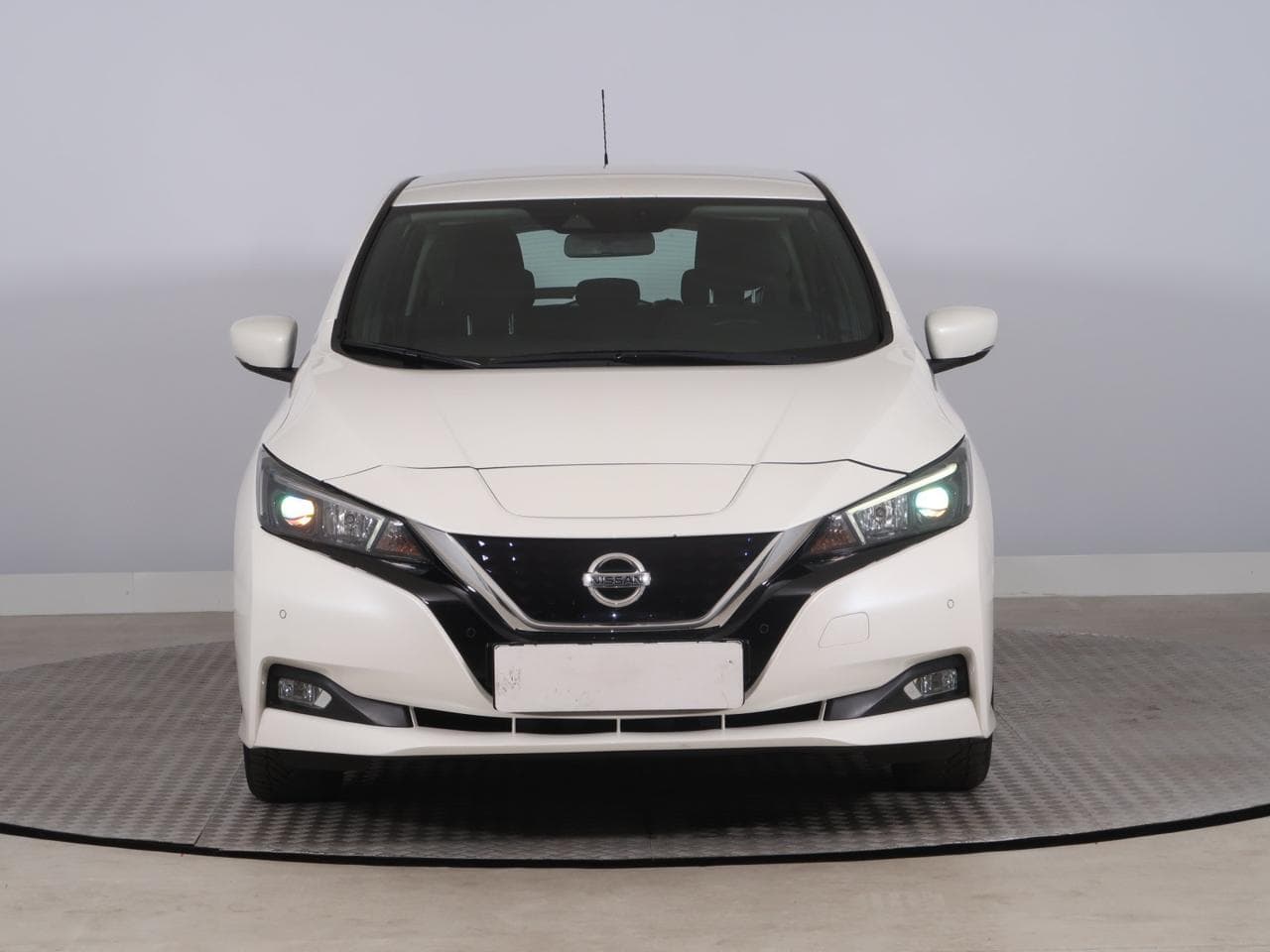 2018 Nissan LEAF - 2