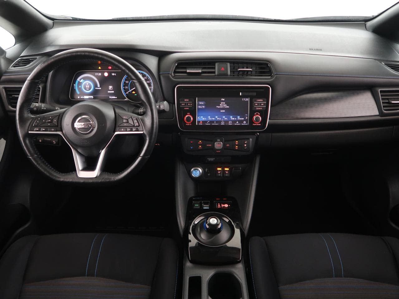 2018 Nissan LEAF - 10