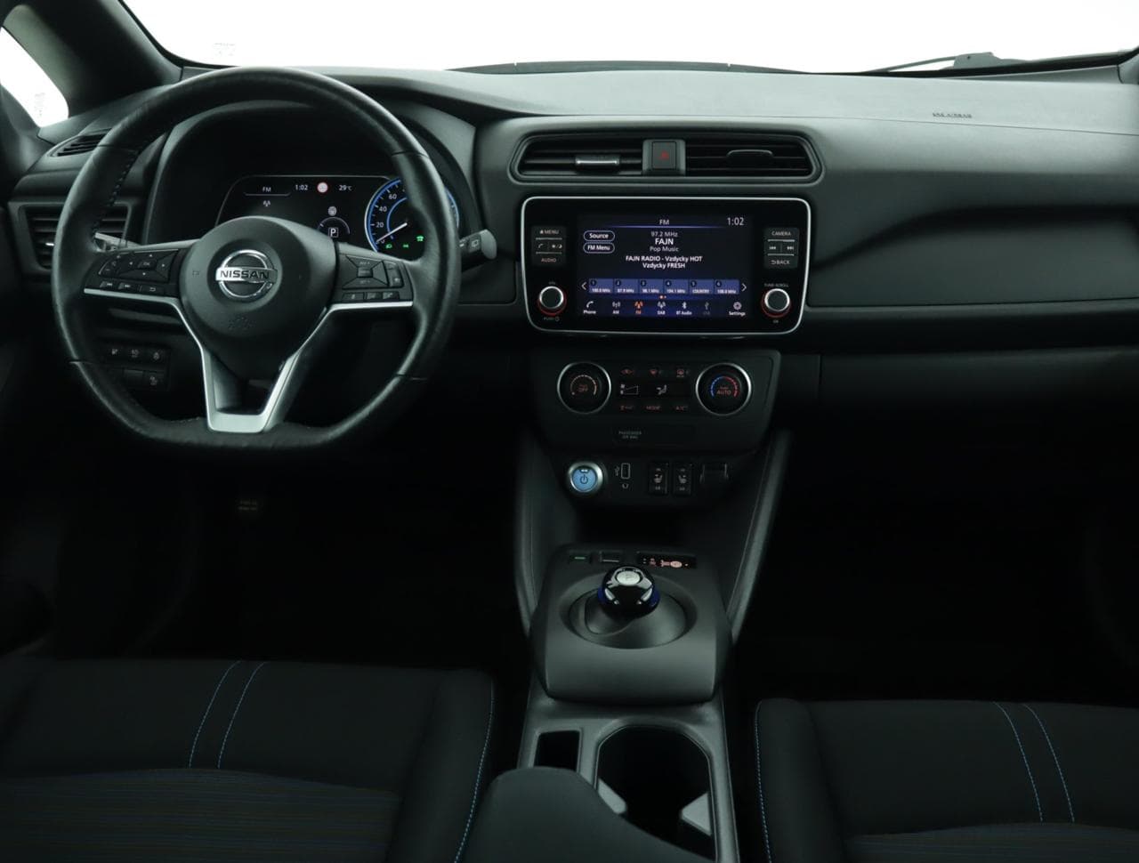 2021 Nissan LEAF - 10