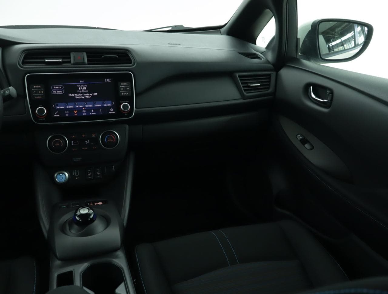 2021 Nissan LEAF - 11
