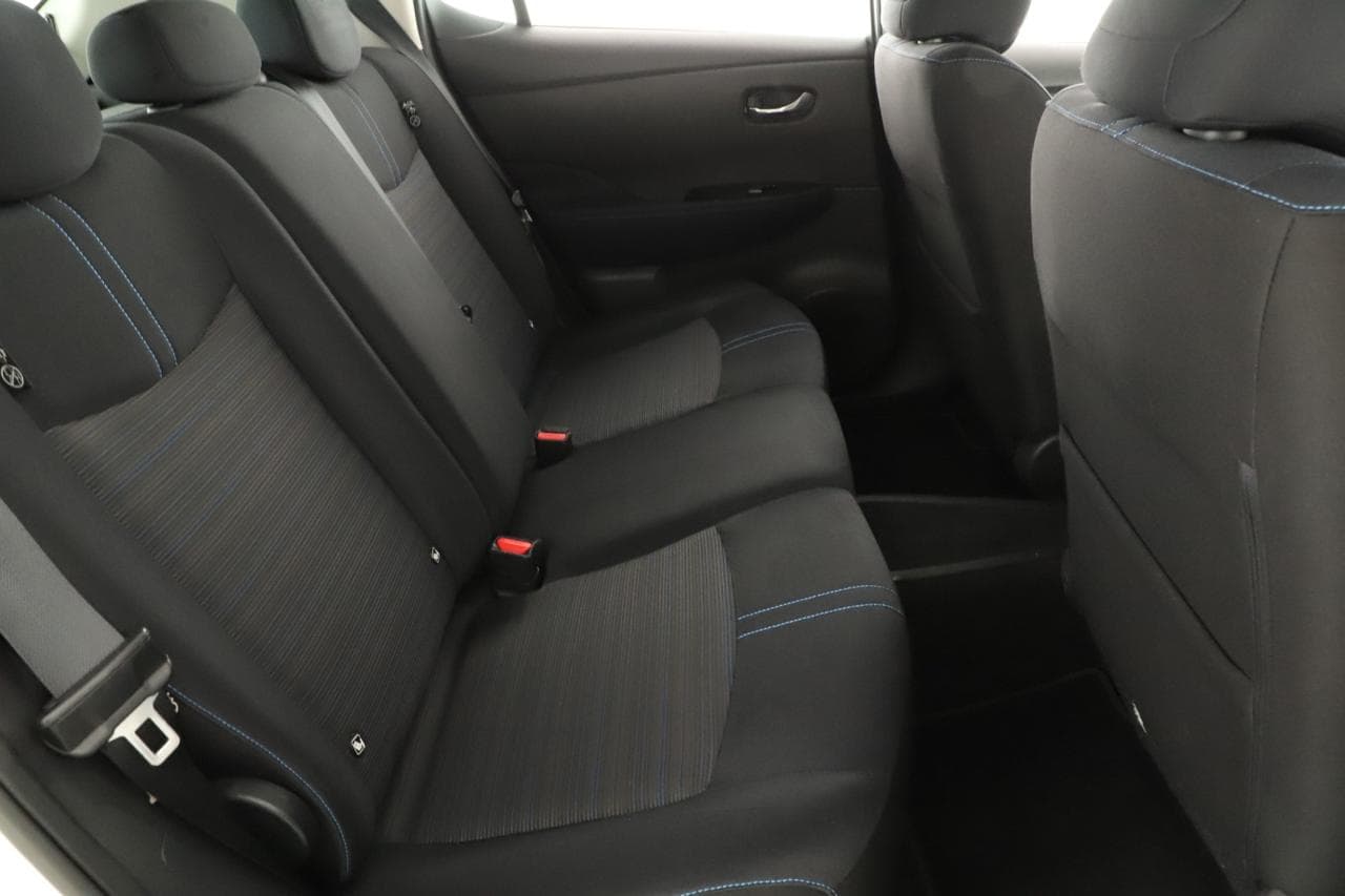 2019 Nissan LEAF - 10