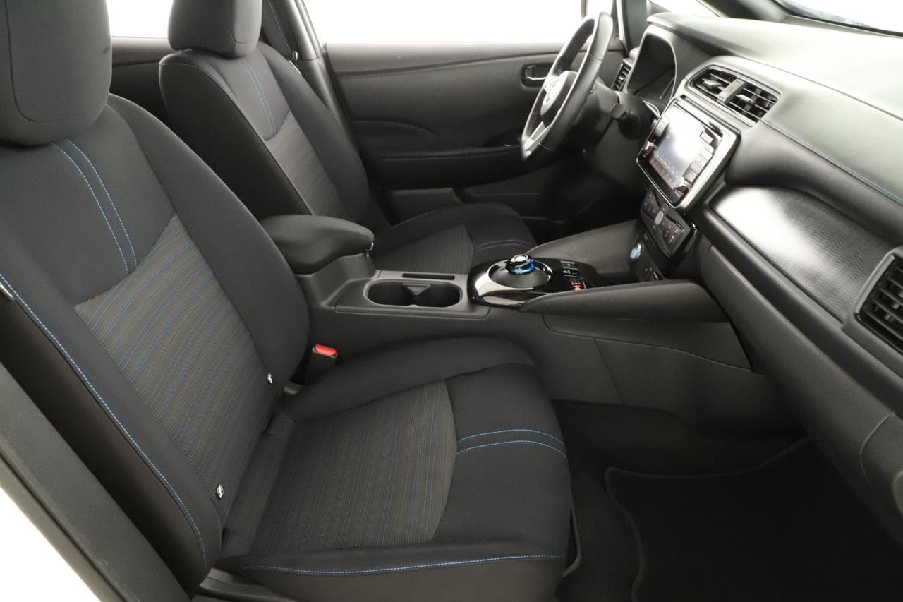 2019 Nissan LEAF - 12