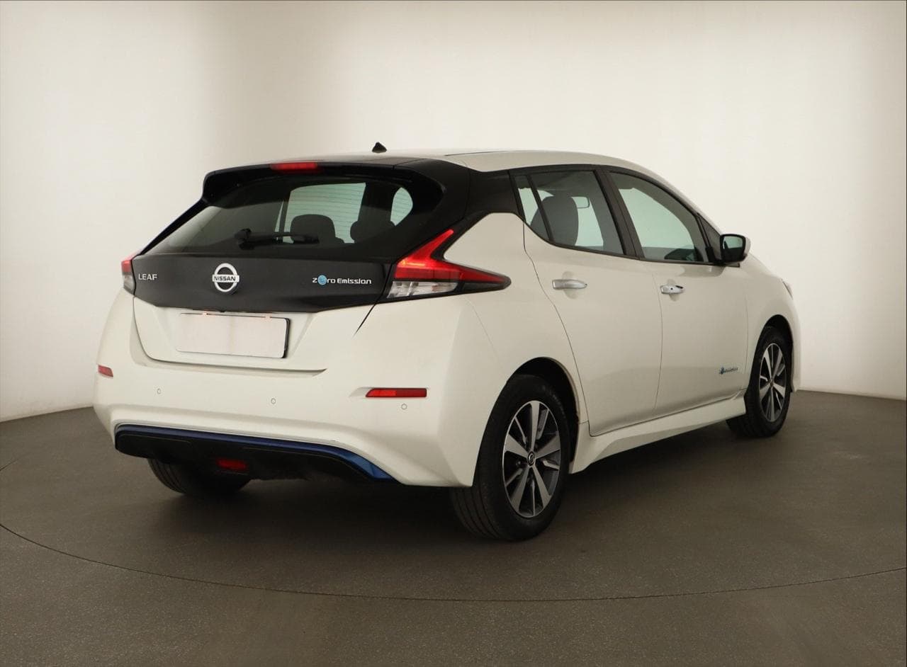 2019 Nissan LEAF - 6