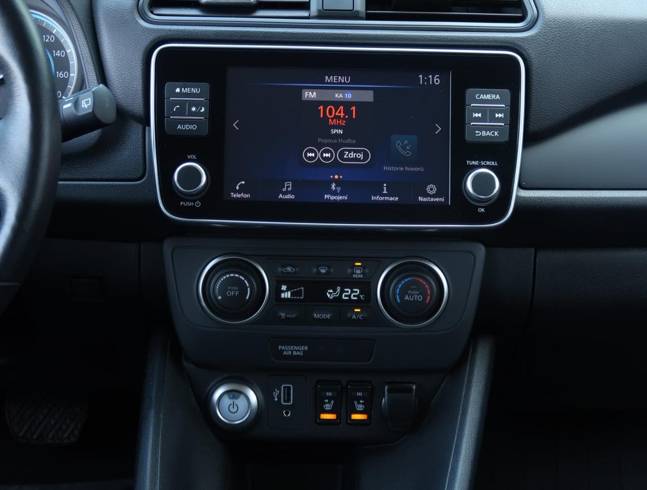 2022 Nissan LEAF - 35