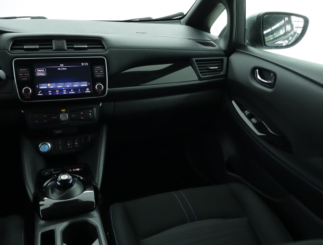 2022 Nissan LEAF - 15