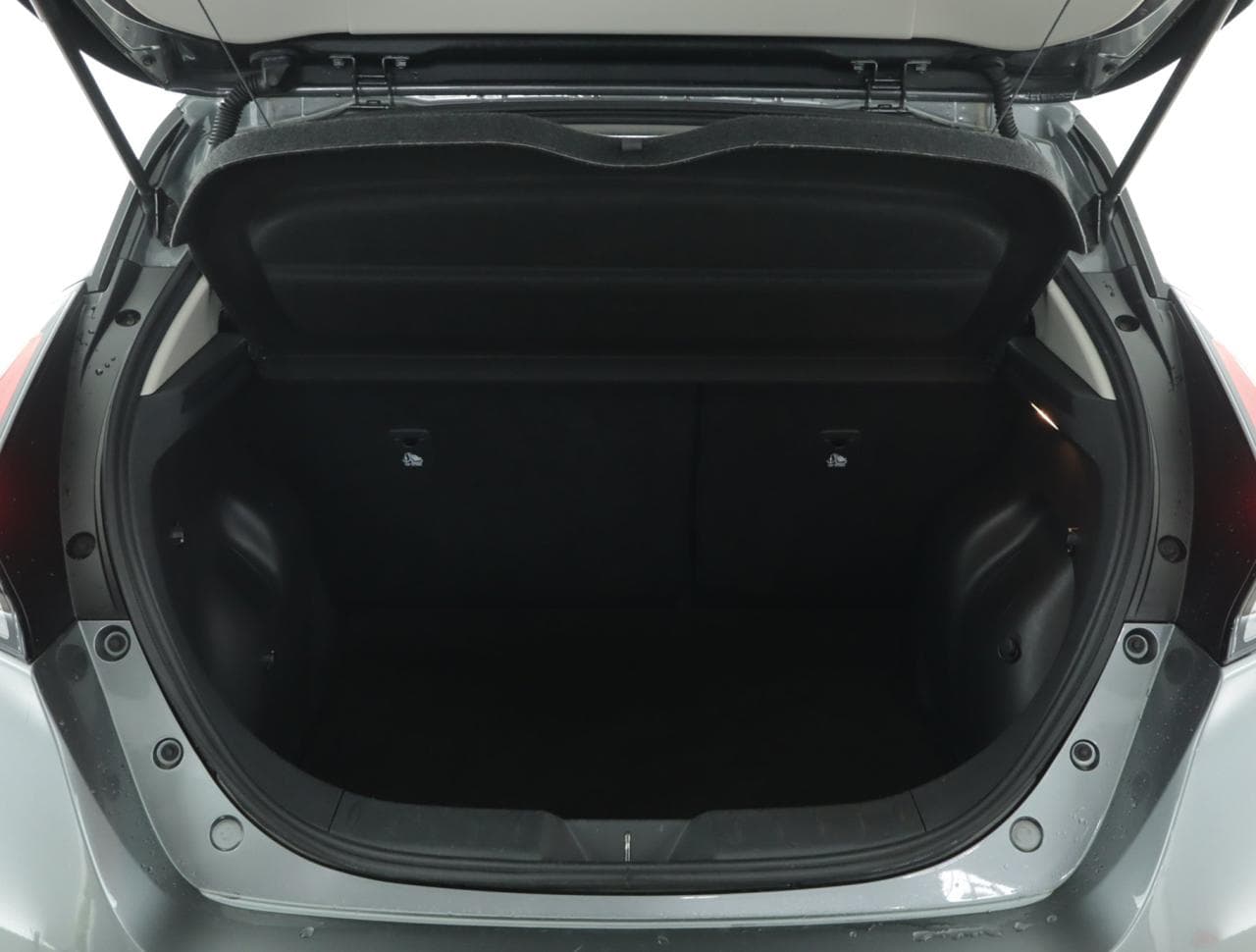 2022 Nissan LEAF - 35