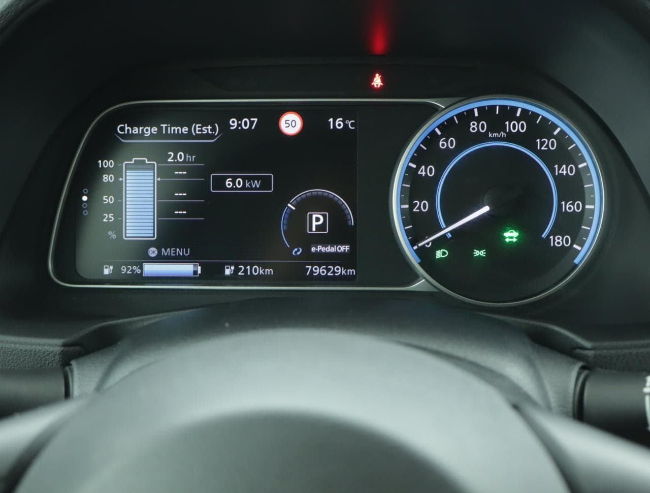 2022 Nissan LEAF - 27