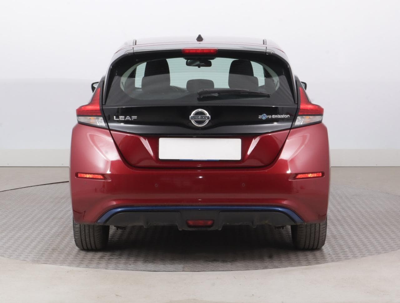 2018 Nissan LEAF - 6
