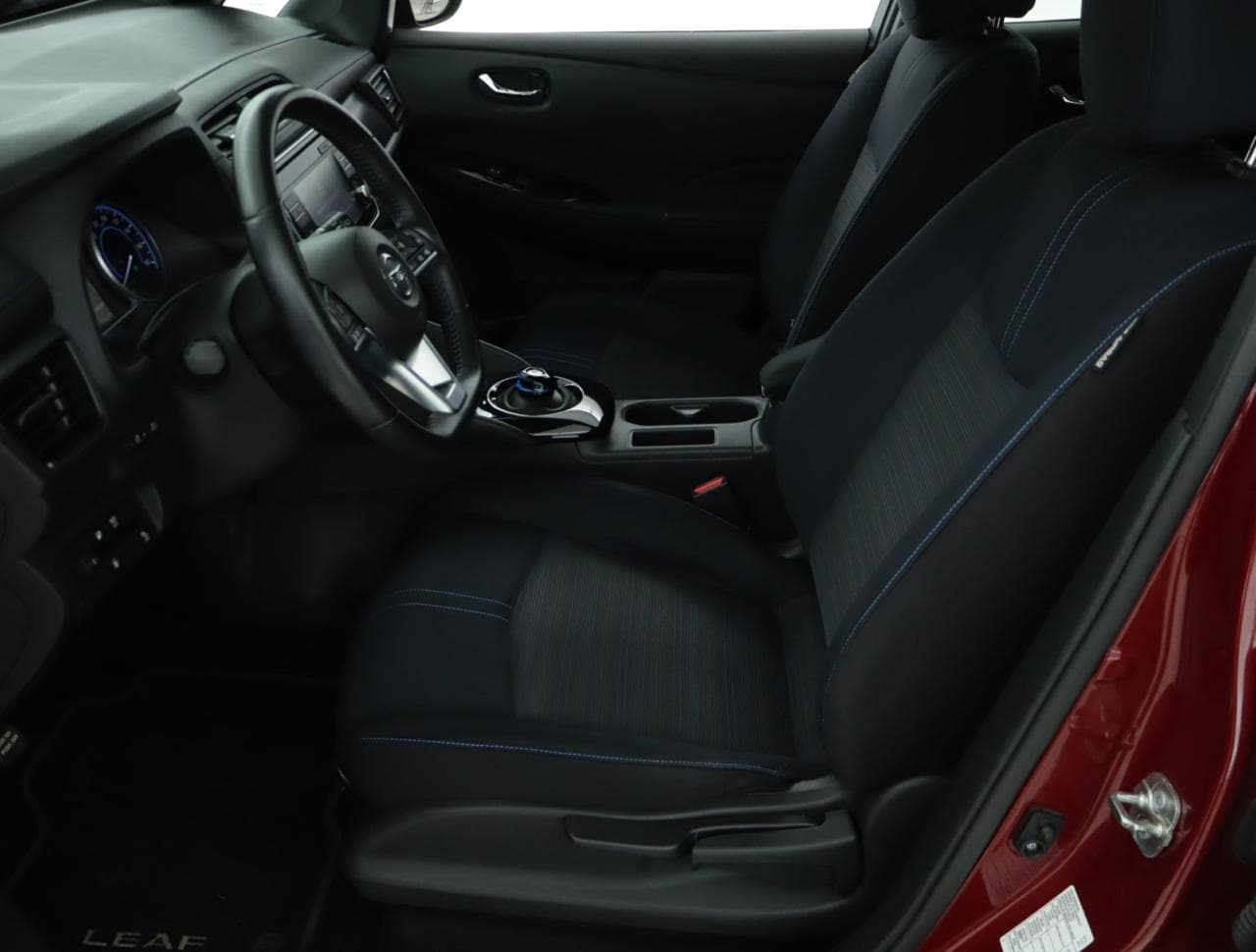 2018 Nissan LEAF - 13