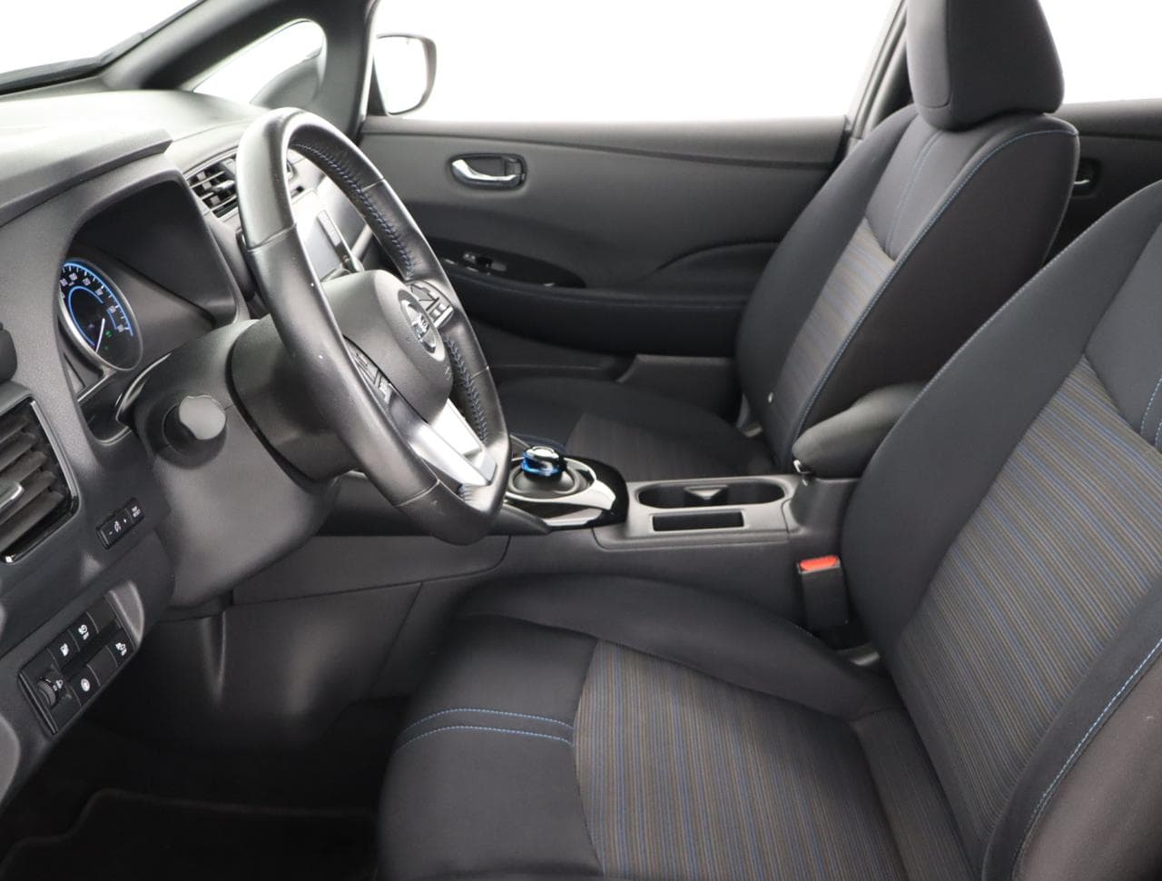 2021 Nissan LEAF - 28