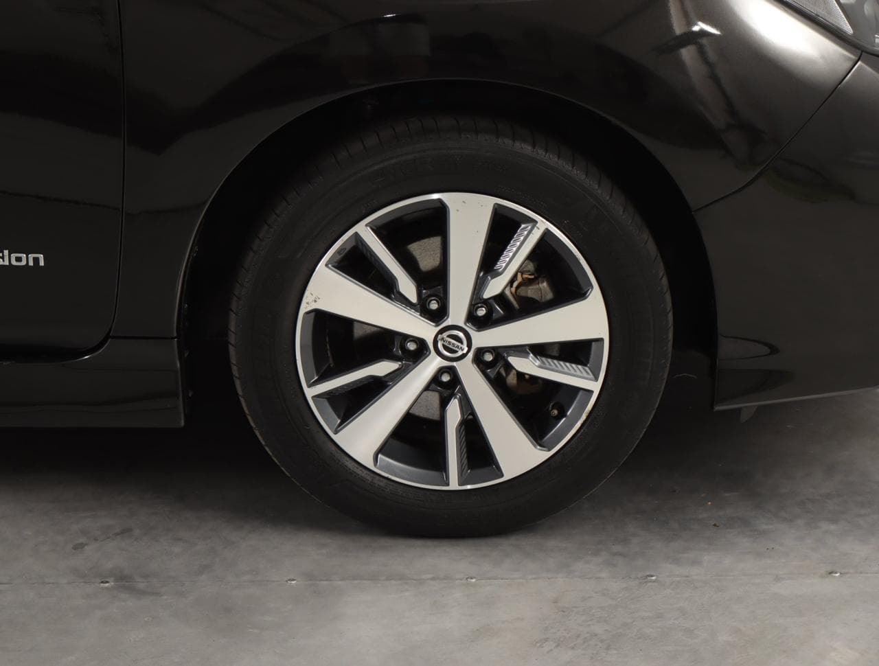 2021 Nissan LEAF - 34