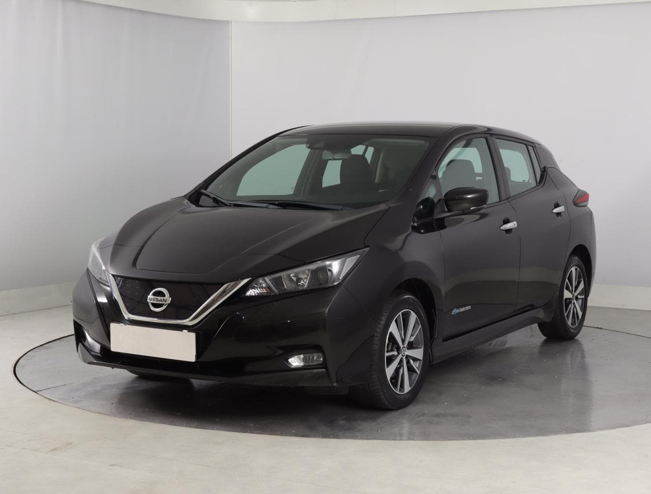2021 Nissan LEAF - 5