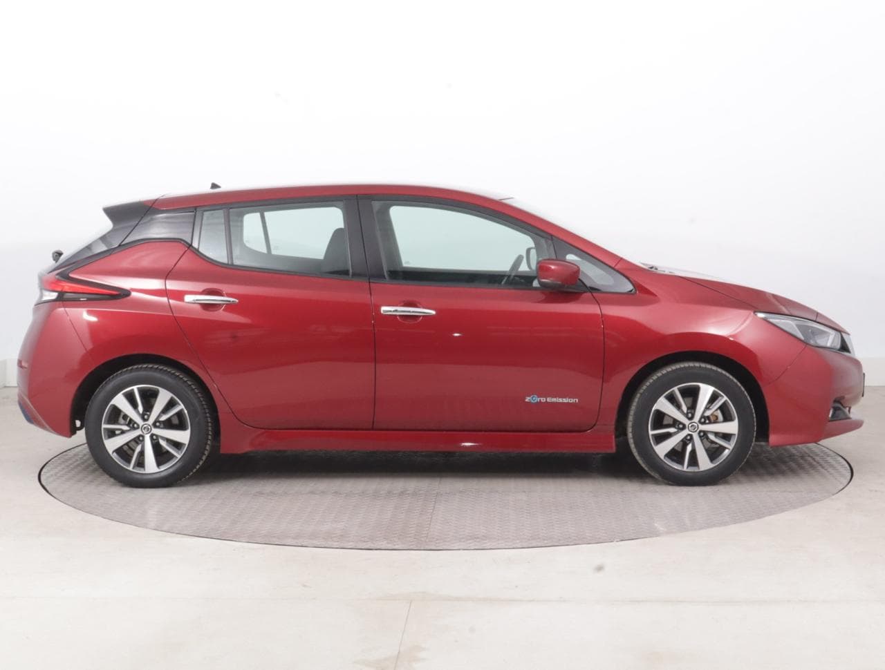 2019 Nissan LEAF - 15