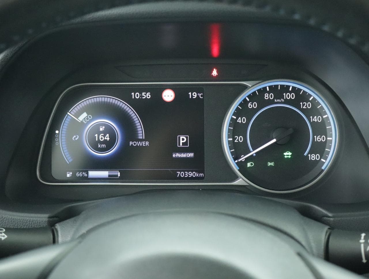 2019 Nissan LEAF - 32