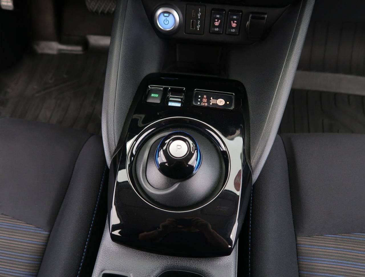 2020 Nissan LEAF - 35