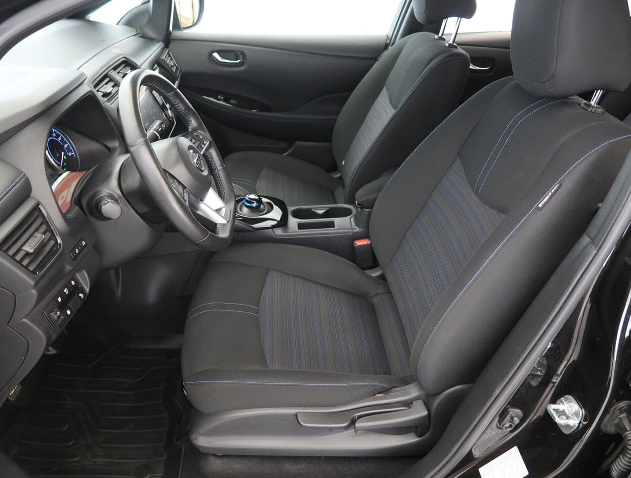2021 Nissan LEAF - 16