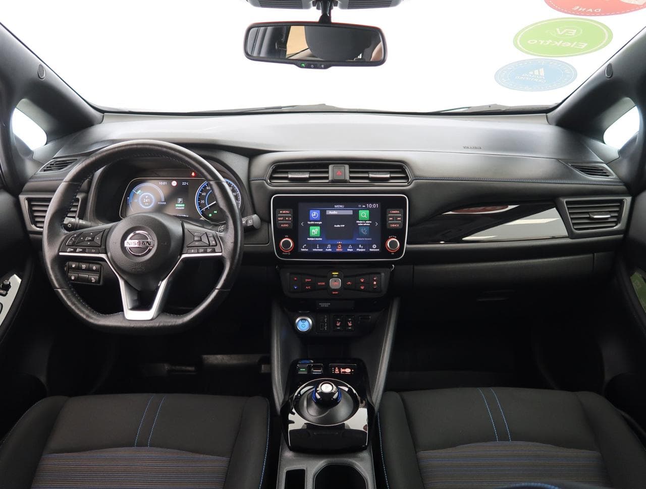 2021 Nissan LEAF - 10