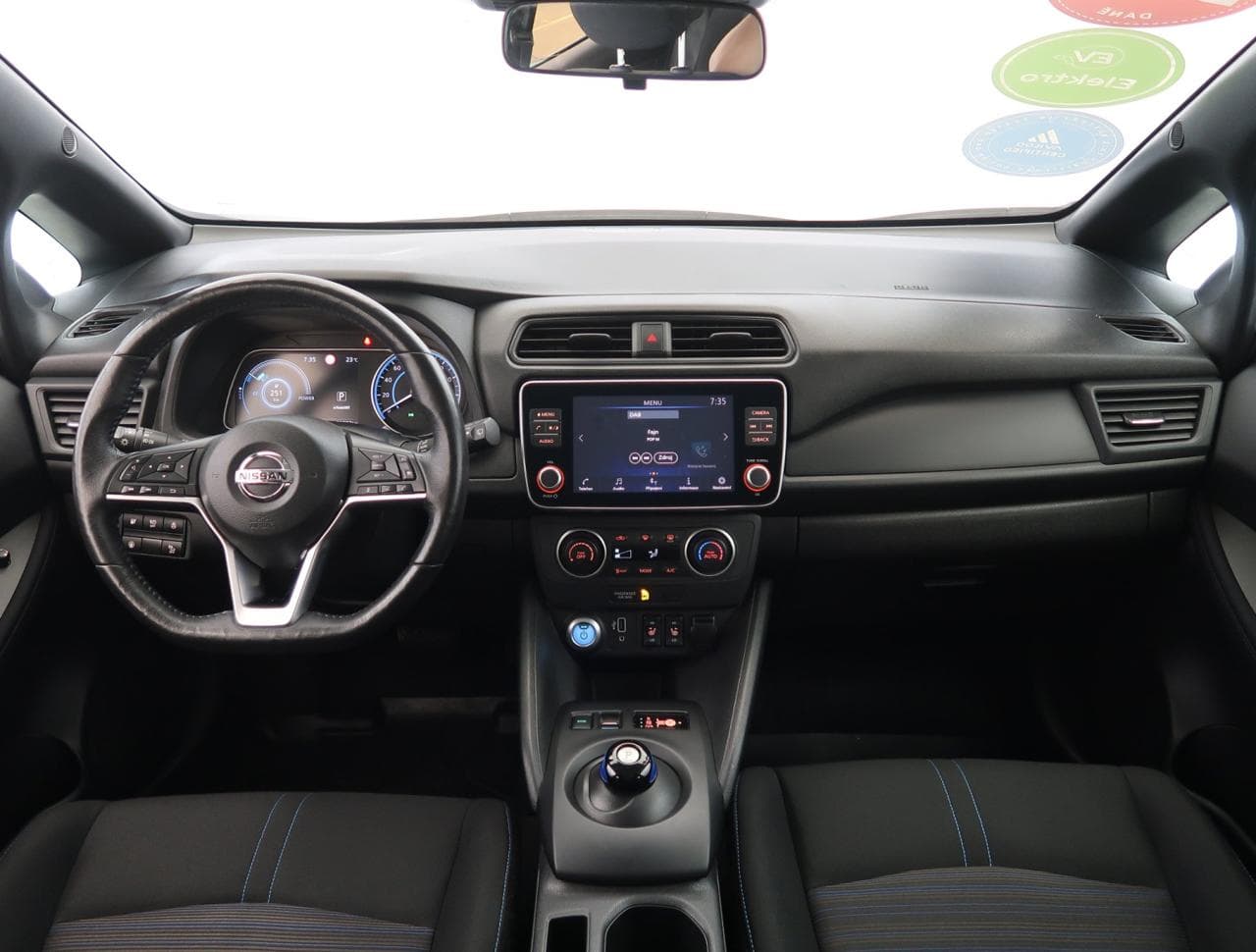 2021 Nissan LEAF - 10
