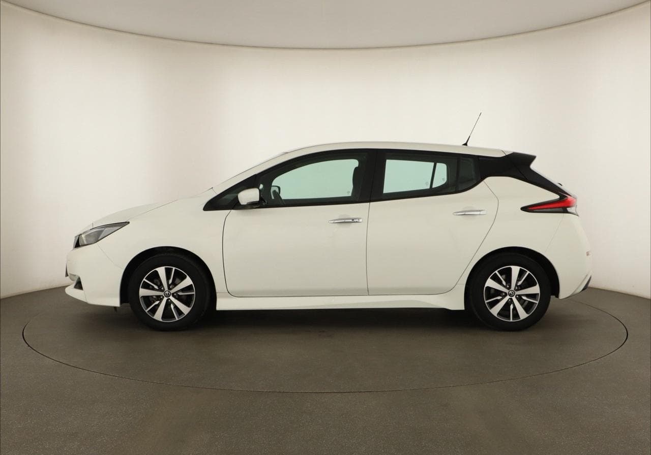 2021 Nissan LEAF - 4