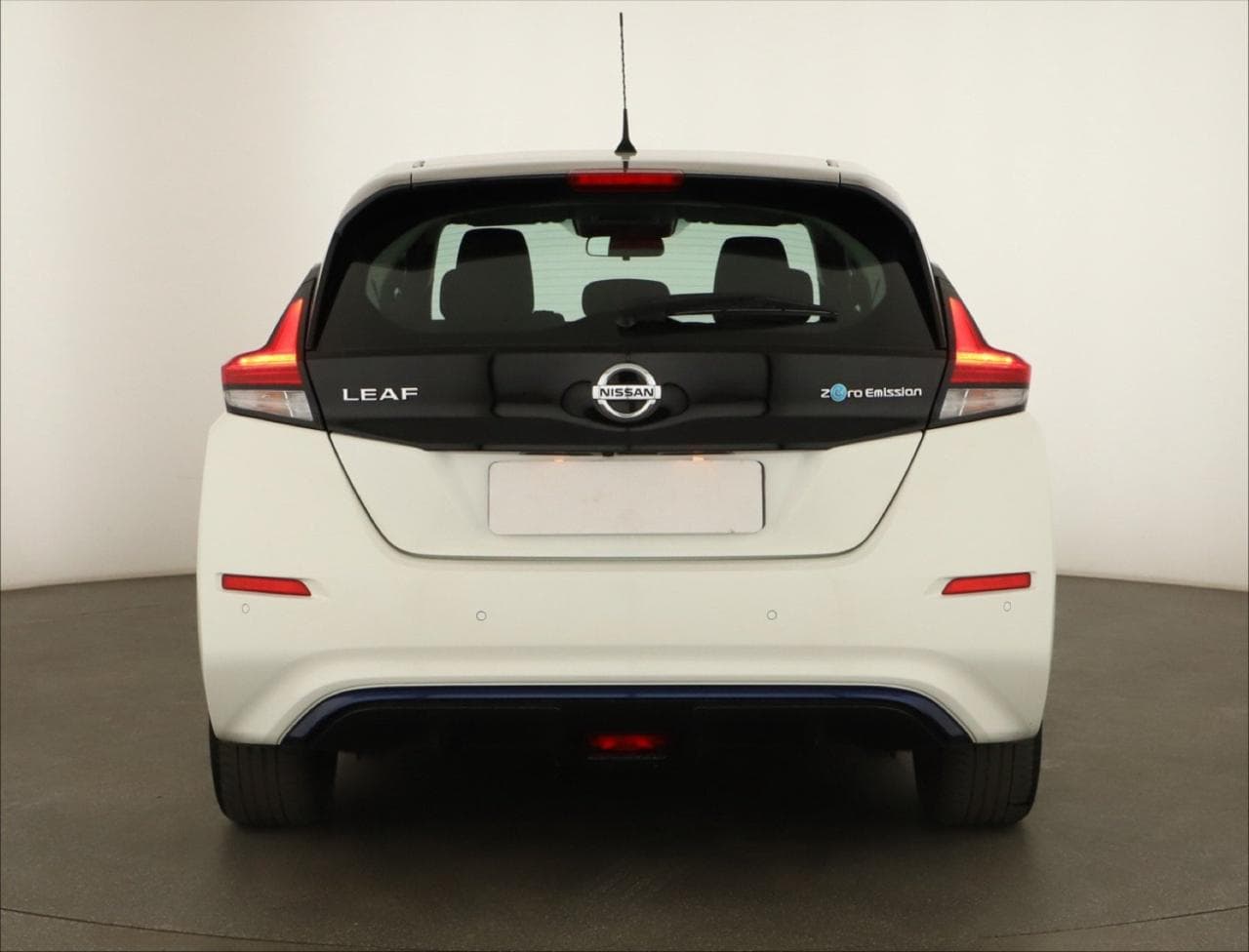 2021 Nissan LEAF - 6