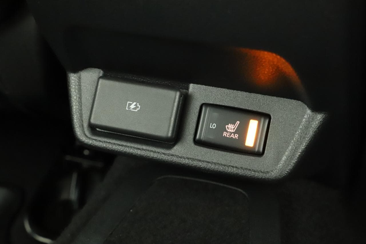 2021 Nissan LEAF - 17