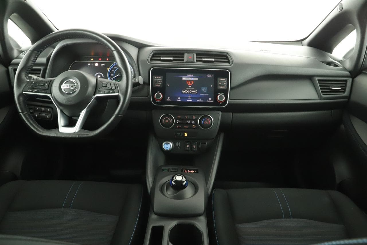 2021 Nissan LEAF - 9