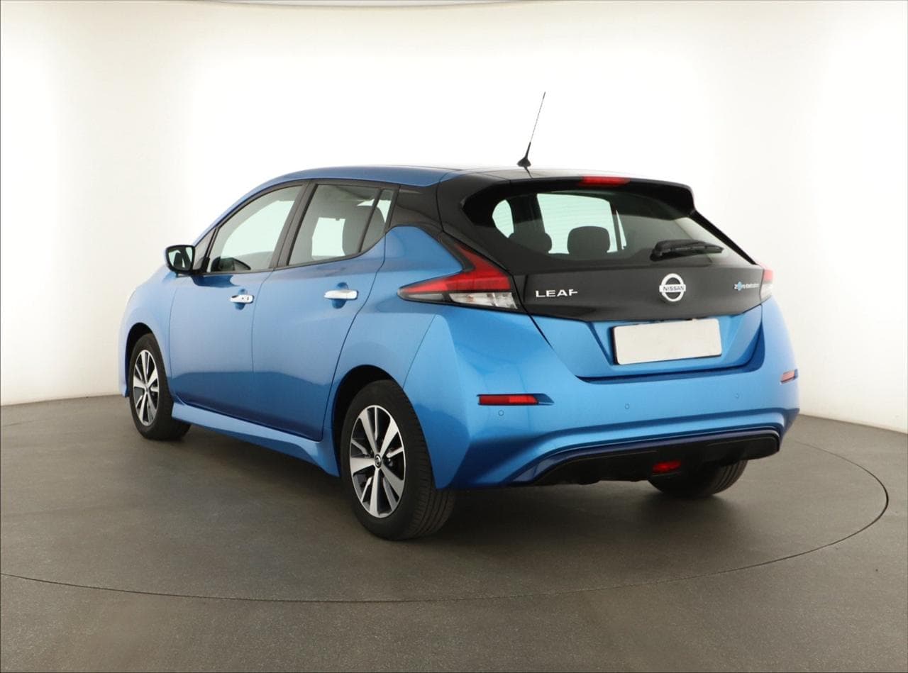 2021 Nissan LEAF - 5
