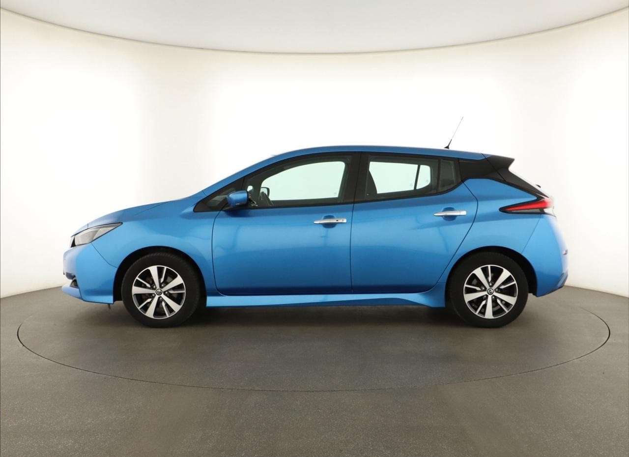 2021 Nissan LEAF - 4