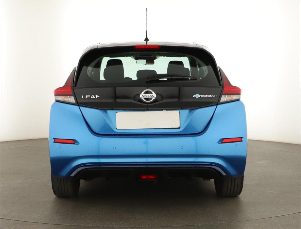 2021 Nissan LEAF - 6