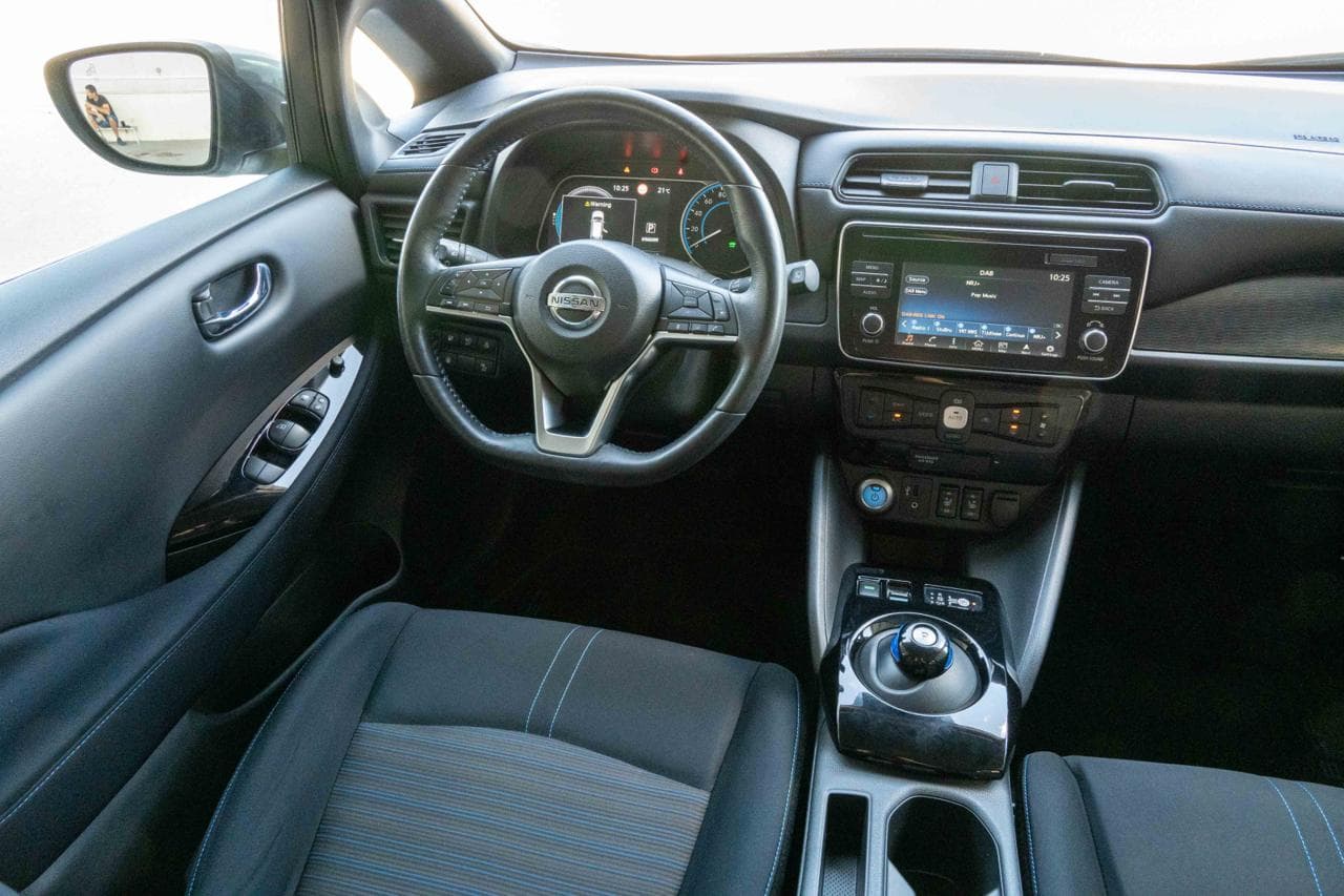 2021 Nissan LEAF - 9