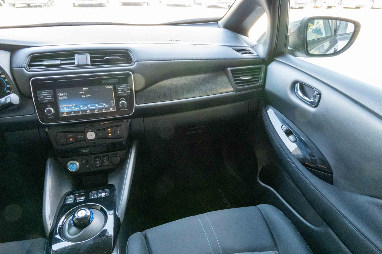 2021 Nissan LEAF - 11