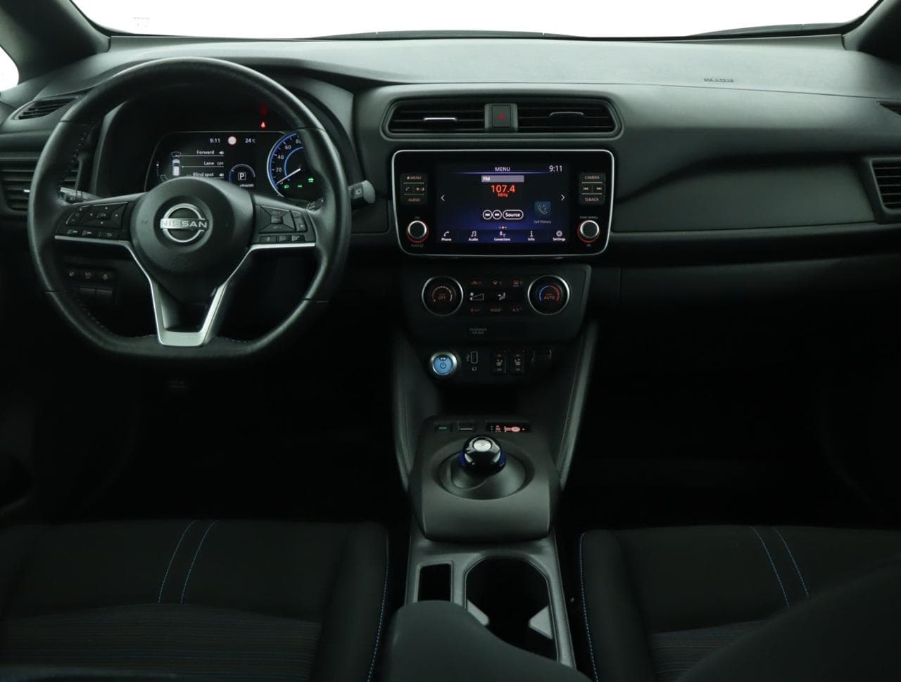 2022 Nissan LEAF - 10