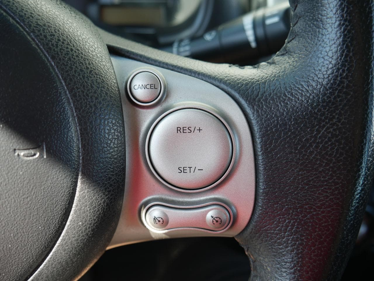 2016 Nissan MICRA - 13