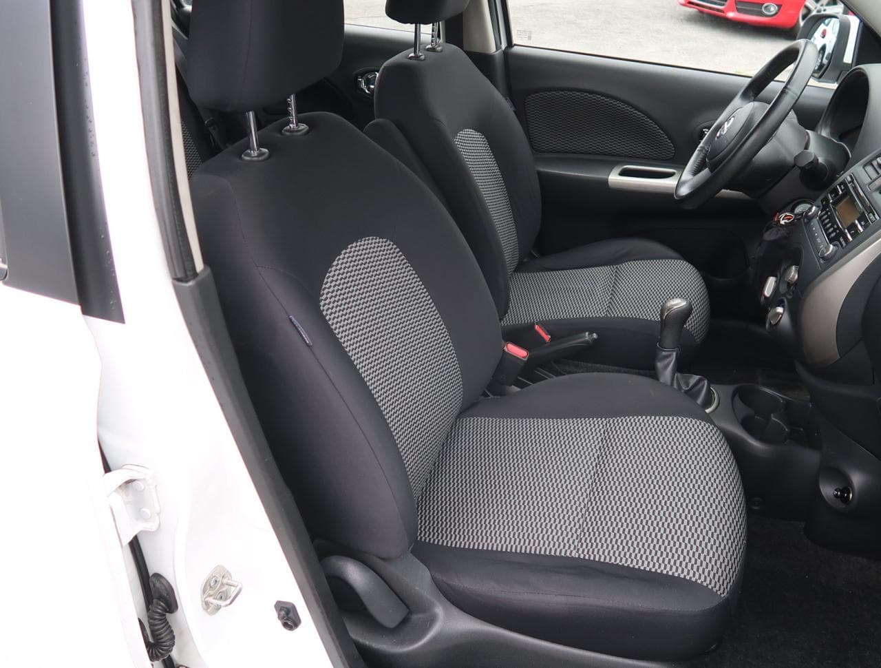 2015 Nissan MICRA - 12