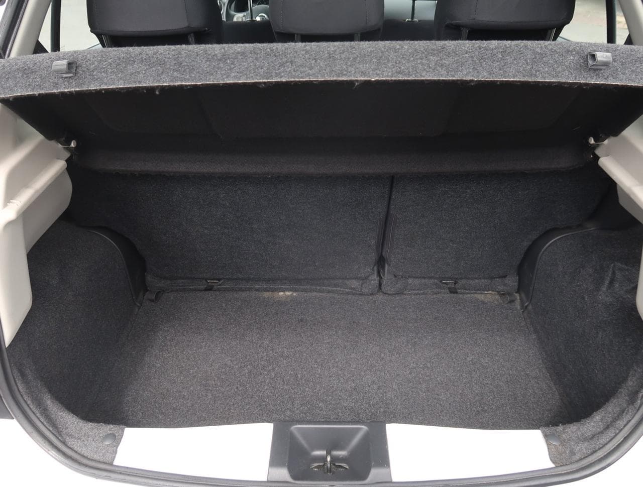 2015 Nissan MICRA - 19