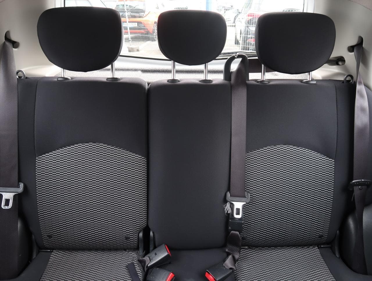 2015 Nissan MICRA - 14