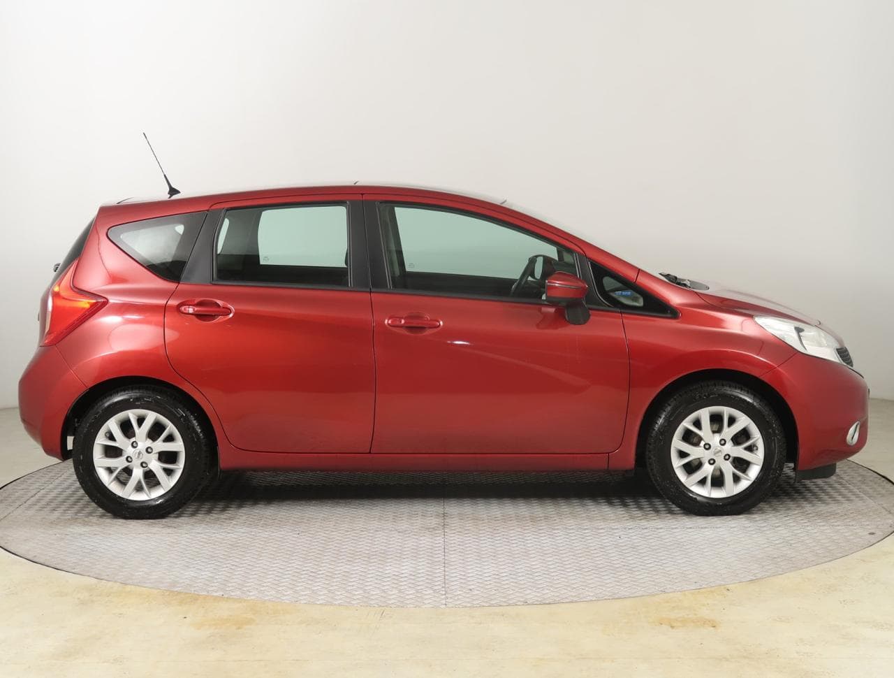 2014 Nissan NOTE - 8