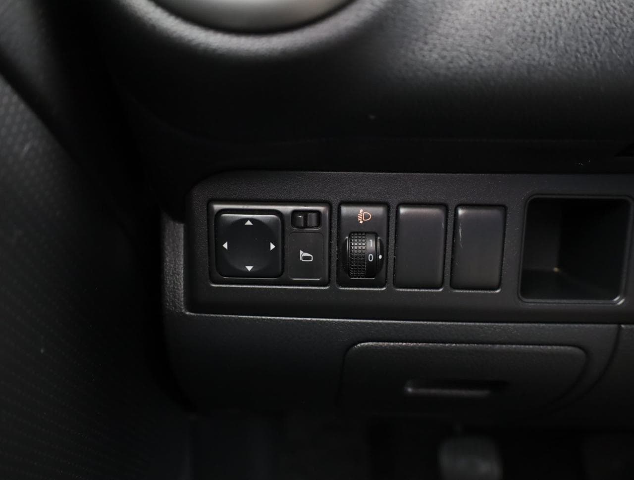 2007 Nissan NOTE - 33