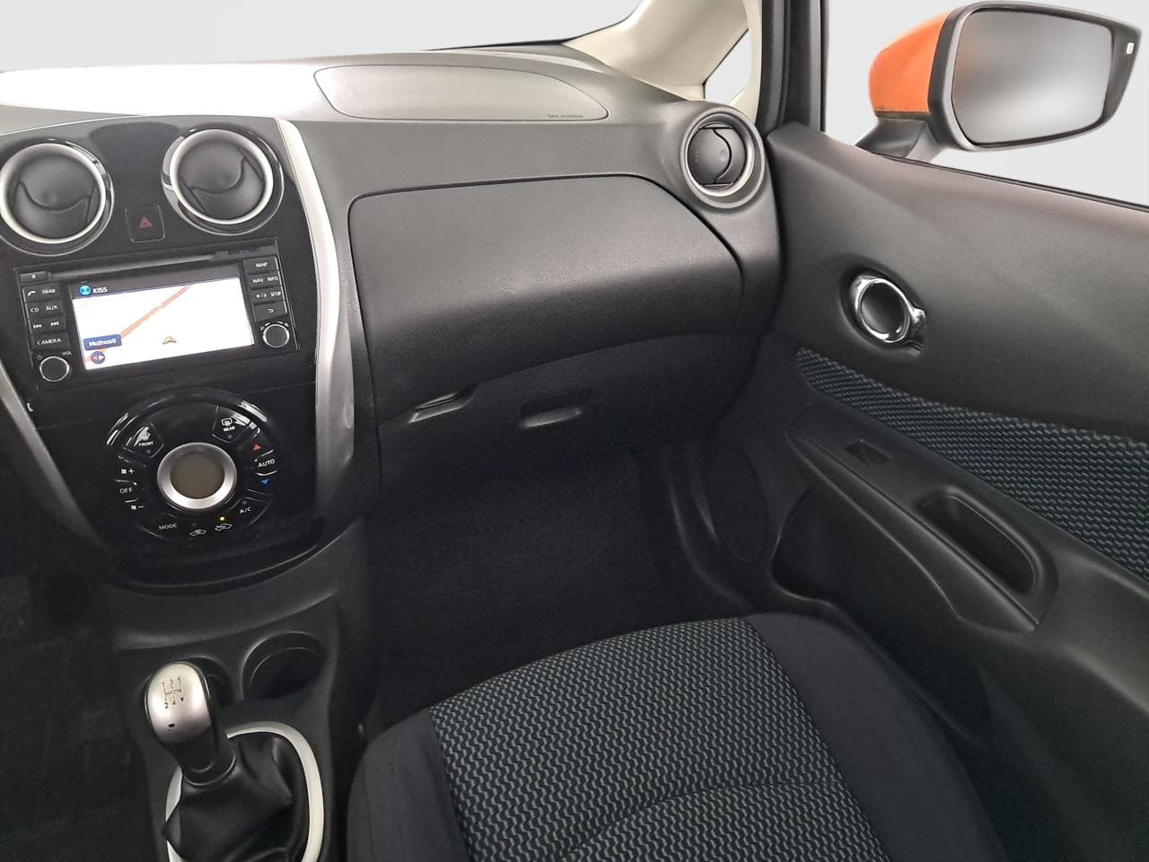 2015 Nissan NOTE - 11
