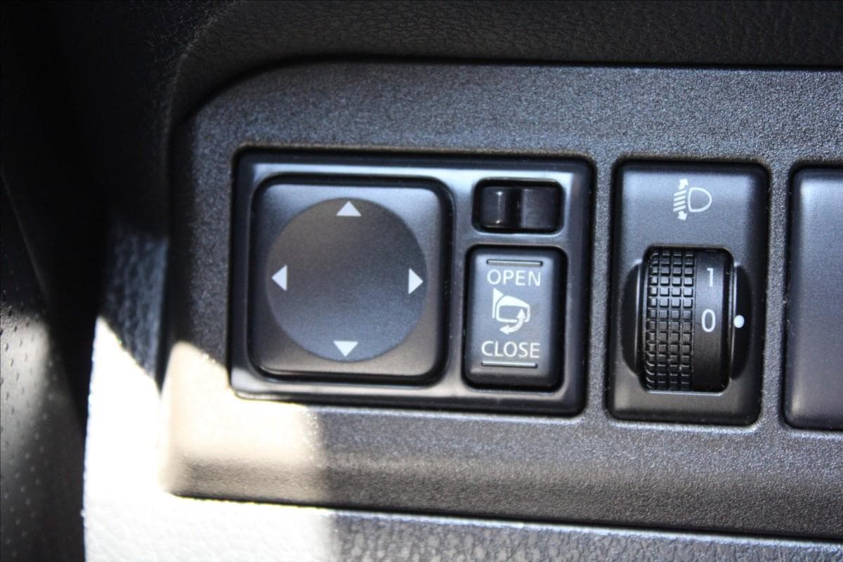 2013 Nissan NOTE - 20
