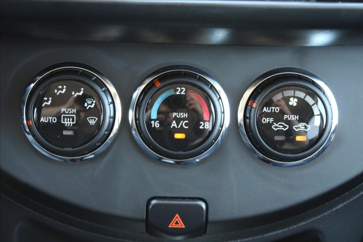 2013 Nissan NOTE - 15