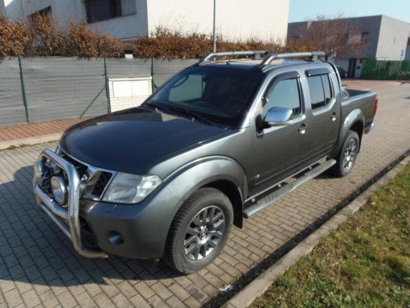 2011 Nissan NAVARA